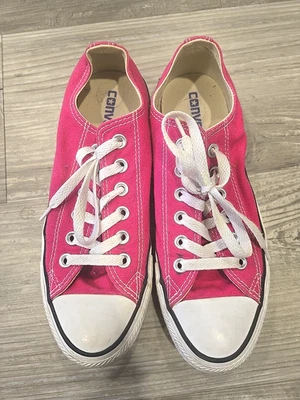 Magenta Converse Chuck Taylor All Star – Women’s Size 7 – Lightly Worn - Image 1 of 4