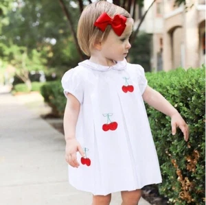 The Proper Peony klassisches Baby Mädchen kirschweißes Kleid & Unterhose 24 Monate neu mit Etikett - Bild 1 von 6