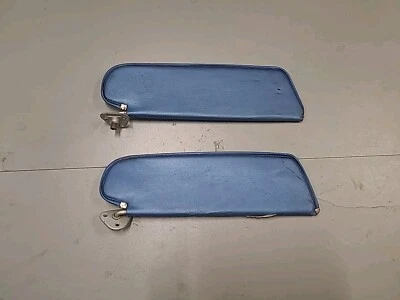 Parasoles Dodge Challenger Plymouth Cuda 1972-74 azul metálico 3670114 Foto 1 de 4