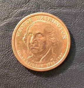 2007-P George Washington First President 1789-1793 $1 1st Issue Golden Coin - Picture 1 of 3