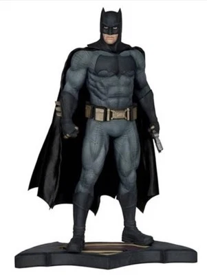 Batman v Superman: El amanecer de la justicia escala 1/6 Batman DC Direct Foto 1 de 4