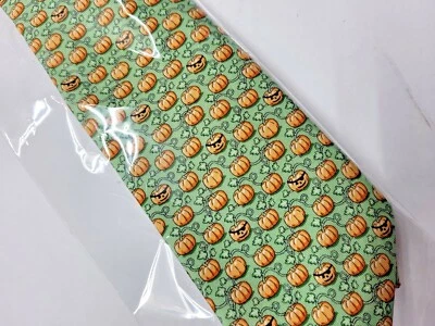 Vineyard Vines Pumpkin Patch Halloween BOYS Silk Neck Tie USA Made New One Size  - Image 1 of 4