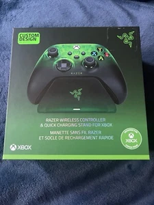 BRAND NEW RAZER XBOX WIRELESS CONTROLLER & QUICK CHARGING STAND SERIES X/S - Picture 1 of 4