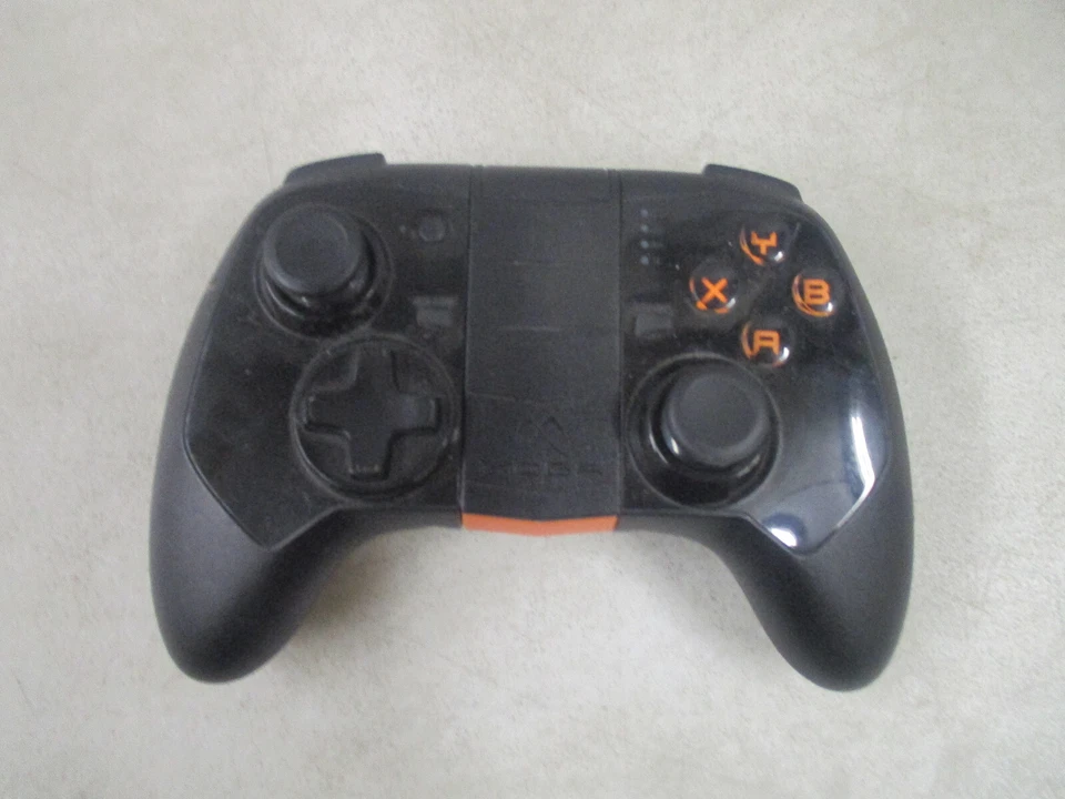 MOGA WIRELESS BLUETOOTH MOBILE CONTROLLER - Image 1 of 3