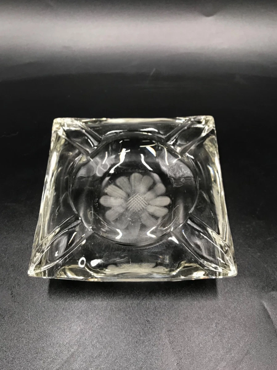 Cool Ashtray Olympia D865 Glass Stackable Ashtrays 107mm (Pack Of 24) -  Catering Crystal Ashtray, image size:899x1200