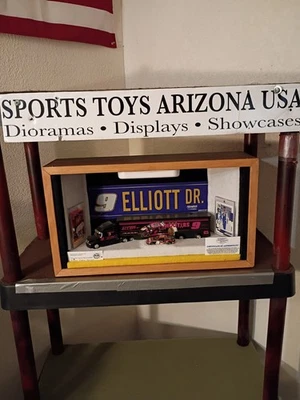 Chase Elliott's Hooters #9 Display-Showcase. - Image 1 of 3