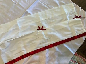 NEU 58"LX13W" weiß mit burgunder Schleife Trim Mitte Plissee Rechteck Fenster Volant - Bild 1 von 12