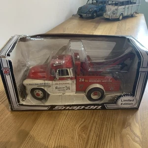Snap-On Tools 1955 Chevy Tow Truck 1:24 Scale 40th Anniversary Limited Edition - Picture 1 of 9