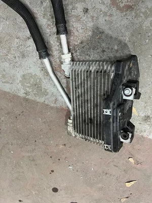 Dodge Durango Hellcat 2015-2023 6,2 L OEM enfriador de aceite con líneas/conducto Foto 1 de 4