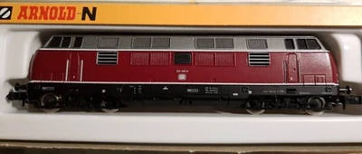 Arnold  2022 Schwere Diesellok  BR 221 148-0  rot; der DB; Spur N;  in OVP - Bild 1 von 4