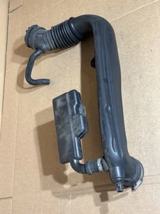 Air Cleaner Air Intake Hose 2017 Jeep Cherokee 68211695AB 2014 2015 2016 2018 - Picture 1 of 6
