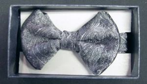 Mens Silver Imperial Paisley Print PreTied Adjustable Bow Tie New In Box NBT 21 - Picture 1 of 1