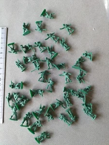 US GI'S WW2 ARMY MEN MARINES /AIRFIX? REVELL? ESCI? 1/72 MINIATURE G339 - Imagen 1 de 1