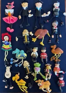 Souvenir fridge magnet - Dangly legs - Picture 1 of 37