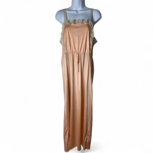 Montgomery Ward - Women's Vintage Nylon Nightie Lace Trim Peach 70s - Sz. M - Picture 1 of 7