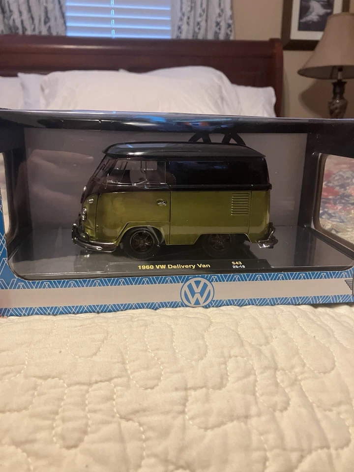 M2/WALMART эксклюзивный-1960 VW доставки VAN-SUPER CHASE/1OF250 - Изображение 1 из 1