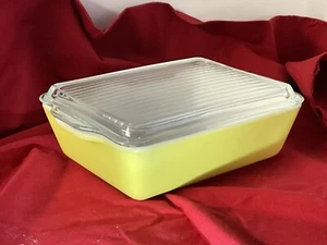 Vintage Pyrex 503-B 1 1/2 Quart Primary Yellow Refrigerator Dish with Ribbed Lid - Picture 1 of 11
