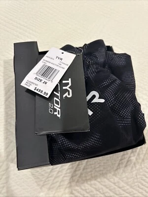 Tyr Avictor mujer espalda cerrada Foto 1 de 4