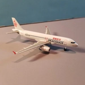 DRAGONAIR A320 ""BYE BYE KAI TAK"" (ÚLTIMO VUELO) MODELOS DIECAST ESCALA 1:400 - Imagen 1 de 6