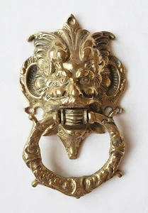 Llamador de puerta cara de latón liso viento dios 6 1/2" de alto vintage hecho en Taiwán - Imagen 1 de 7