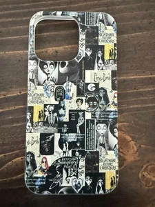 iPhone 13 Pro Tim Burton Compilation Case  - Photo 1 sur 1