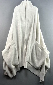 Barefoot Dreams Travel Wrap Shawl O/S Ivory Cream CozyChic Pockets BDWBN1720 - Picture 1 of 10