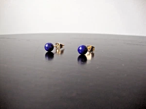 VINTAGE 70er HANDARBEIT KLASSISCHE 6MM LAPISKUGEL GELBVERGOLDET OHRSTECKER - Bild 1 von 8