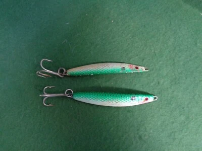 Gibbs Delta Minnow Lure 夹具勺子,绿色带红眼,3 盎司 — 第 1/4 张图片