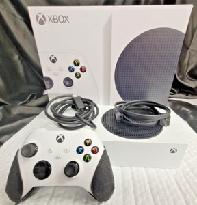 Xbox Series S 512GB SSD Console(1883) ~ Includes Xbox Wireless Controller - Picture 1 of 4