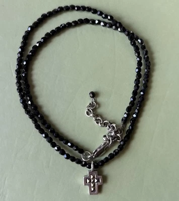 Collar gargantilla colgante cruz plata esterlina 925 con piedras preciosas de espinela negra Foto 1 de 4