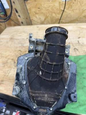 2016 雅马哈 YZ450F 空气盒带过滤器和备用笼 — 第 1/2 张图片