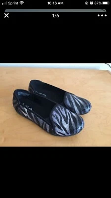 Zapatos planos Mia Kids Zoey  Foto 1 de 4