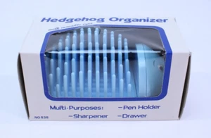 De Colección Organizador de Erizo Escritorio Pal Almacenamiento Soporte para Pluma Sacapuntas Nuevo NOS AZUL - Imagen 1 de 10