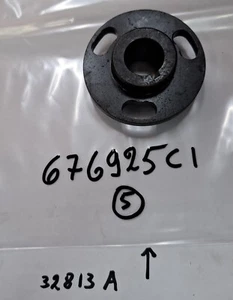 NOS  PARTS 676925C1 HUB Case parts DTI-466, DTI-466B, DT-414, D-360, D-414, D-31 - Picture 1 of 4