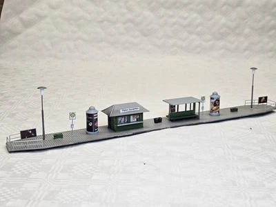 POLA 676 H0 HALTESTELLE PATINIERT fertig gebaut SAMMLER VINTAGE MODELLBAHN  - Bild 1 von 4