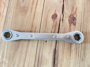 Mac Tools Ratcheting Ratchet 1/2”-9/16” RW1618 - 6 Point Box End - Picture 1 of 6