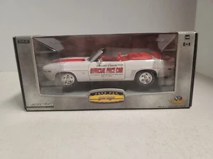 GreenLight Pace Car Garage 1969 Chevy Camaro 53rd Indianapolis 500 1969 1:24 - Picture 1 of 6