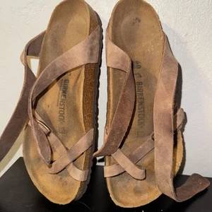 Sandalias Birkenstock Yara para mujer 9-9,5 EU 40 marrón cuero aceitado correa para el tobillo - Imagen 1 de 5