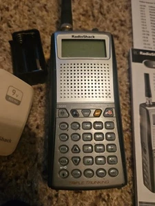 Radio Shack Modelo 20-164 PRO-95 Triple Trunking Escáner Portátil con Accesorios - Imagen 1 de 11