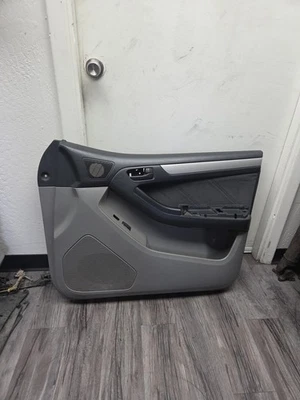 2003 - 2005 年丰田 4Runner 前乘客门装饰面板 - 灰色 67610-35B20-B0 — 第 1/4 张图片