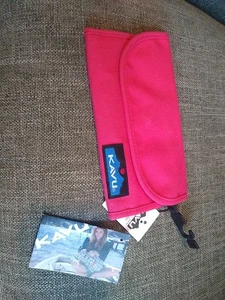 KAVU Portafoglio Big Spender Tri-Fold Clutch in Cardinale - Foto 1 di 8