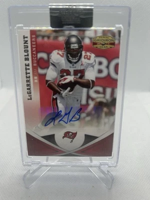  2011 Panini Gridiron Gear Football - LeGarrette Blount. 119 Auto - Image 1 of 2