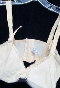 NUEVO DE LOTE ANTIGUO Dama Cameo Couture Sujetador Personalizado ENCAJE DESNUDO 4 GANCHOS Estilo 727 De Colección 34EE - Imagen 1 de 12