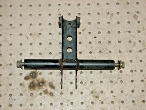 Polaris 800 RMK 151 2001 suspensión trasera soporte de choque central 1541520 - Imagen 1 de 2