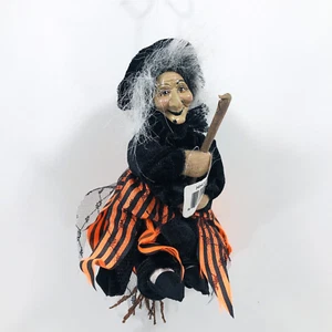 10 pulgadas Bruja en Escoba Halloween Adorno Posable Piernas Naranja y Negro Falda - Imagen 1 de 10