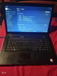 Dell Vostro 3500 Intel Core i3 M350 2.27 GHz 3GB 250GB Windows 11 Pro - Picture 1 of 10