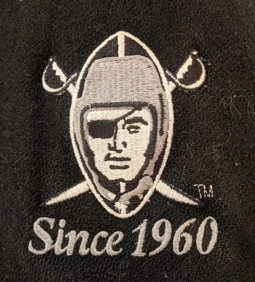 CHAQUETA UNIVERSITARIA DE LANA CAMPEÓN SINCE 1960 VinTagE Oakland Raiders M Las Vegas  Foto 1 de 4