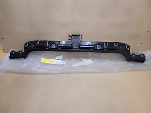 BMW 1 Series E87 Rear Bumper Support Bracket 2007-2011 51127058521 Genuine NEW - Picture 1 of 22