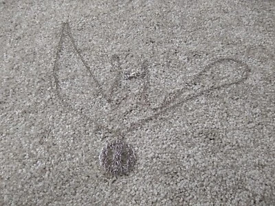 Collar de cadena Kohl's tono plata con colgante Foto 1 de 4