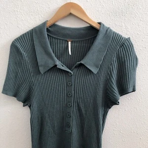 Free People Kurzarm-Body mit Kragen Größe L - Bild 1 von 7